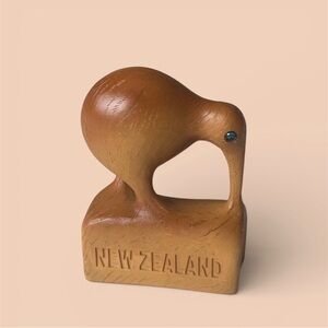 New Zealand Kiwi Bird Miniature Sculpture Figurine 3.5"